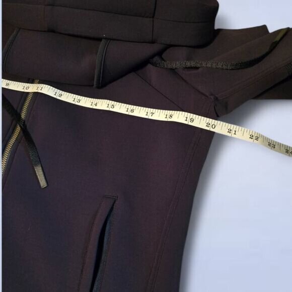 Lululemon Tech Lux Jacket in Midnight Navy - Size 12 - Picture 7 of 8